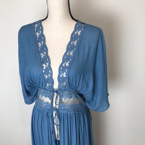NWOT. Tie Front Kimono Blue - Picture 2 of 4